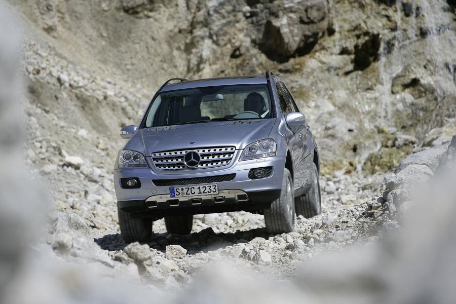  Mercedes-Benz ML-Class 2006 года  (фото 39 из 400)